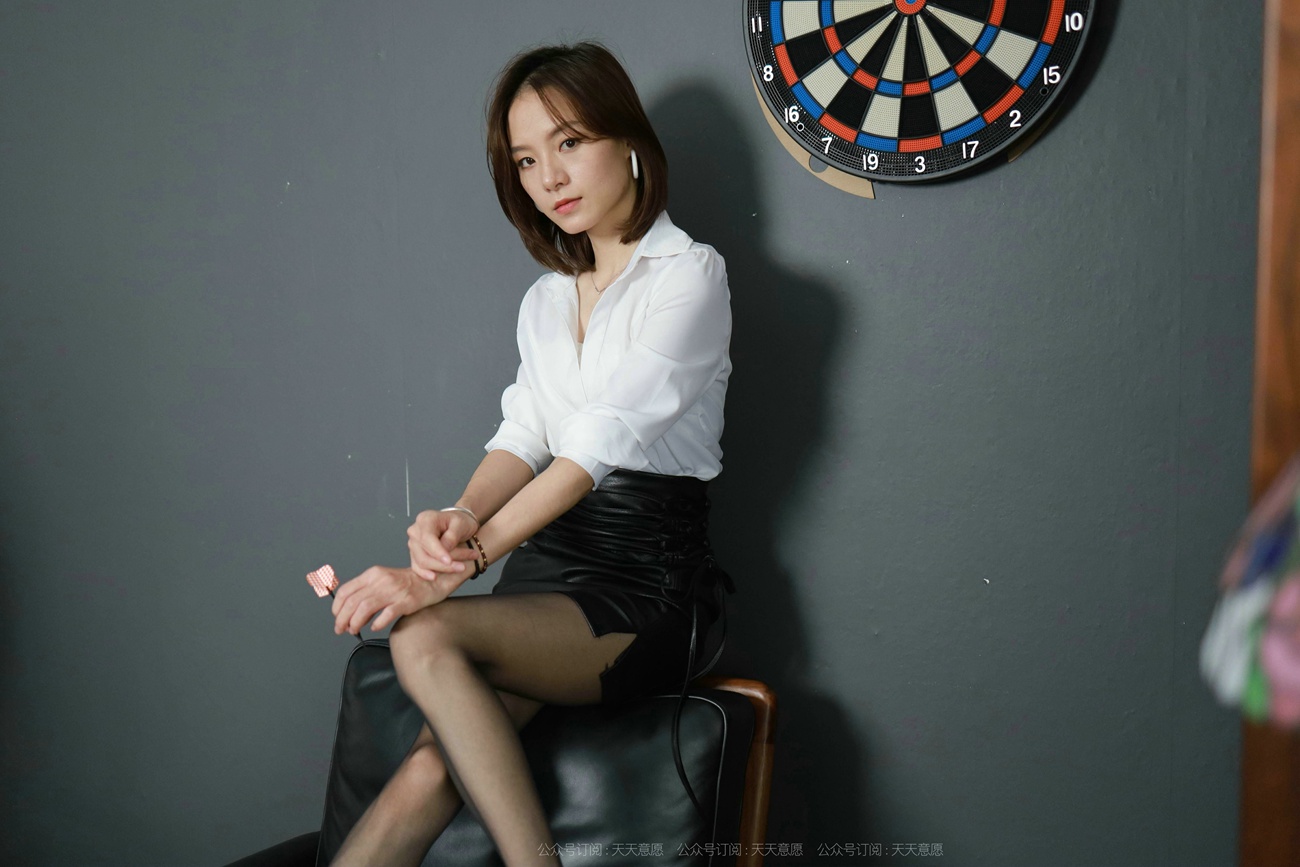 图片[56]-[IESS异思趣向] 2021.10.03 丝享家936：小六《姓感皮裙》[93P] – 速更版-美库