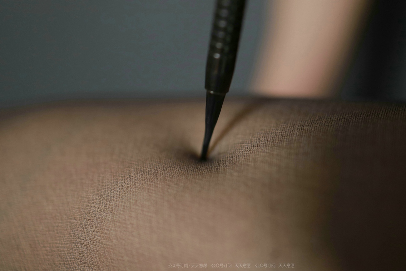 图片[61]-[IESS异思趣向] 2021.10.03 丝享家936：小六《姓感皮裙》[93P] – 速更版-美库