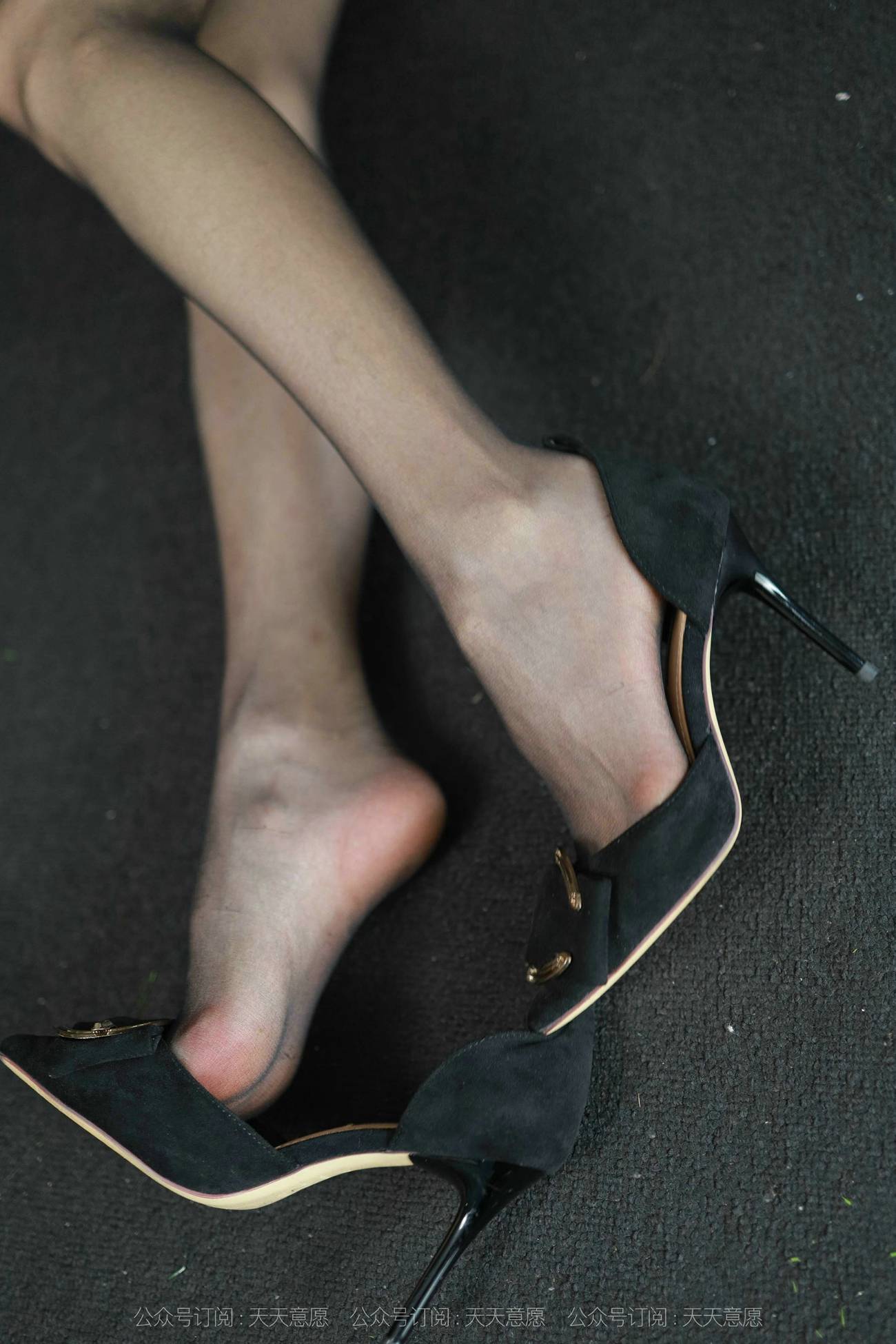 图片[83]-[IESS异思趣向] 2021.10.03 丝享家936：小六《姓感皮裙》[93P] – 速更版-美库