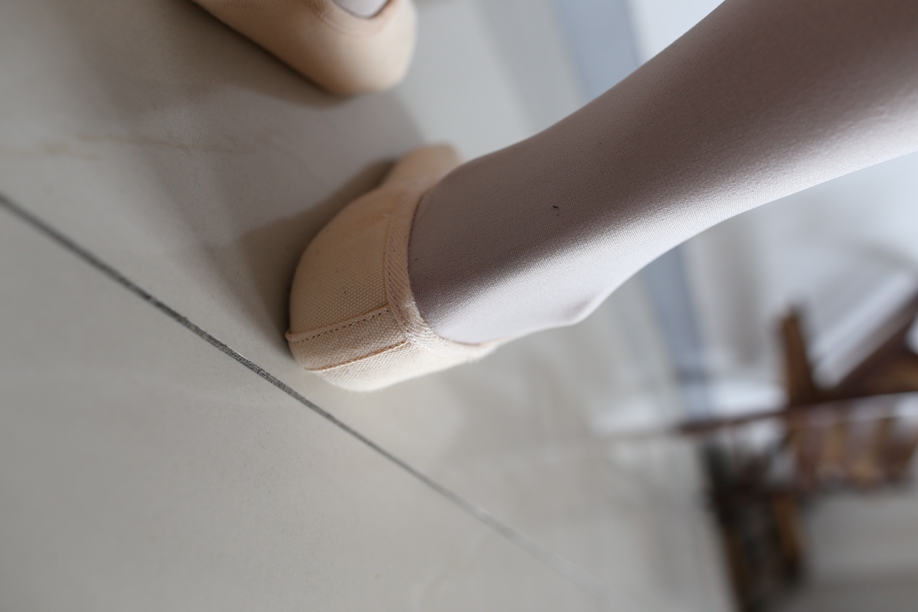 图片[42]-大西瓜爱牙膏-早期作品-W018 舞蹈家8-紫色 [376P] – 速更版-美库