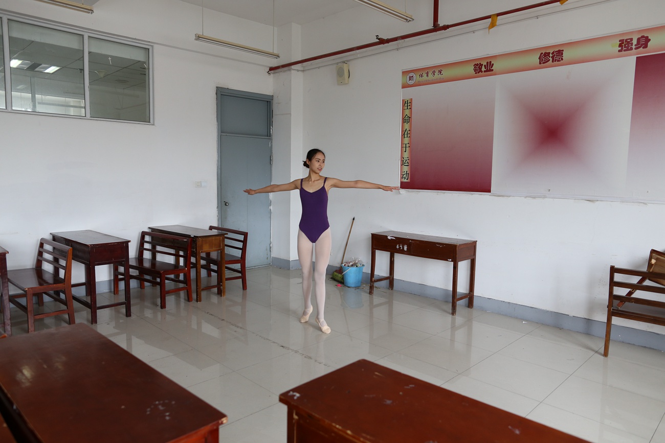 图片[347]-大西瓜爱牙膏-早期作品-W018 舞蹈家8-紫色 [376P] – 速更版-美库