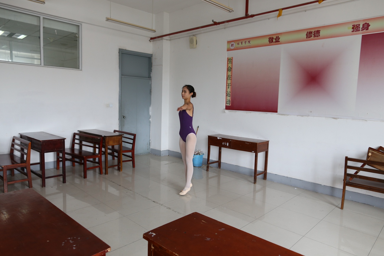 图片[348]-大西瓜爱牙膏-早期作品-W018 舞蹈家8-紫色 [376P] – 速更版-美库