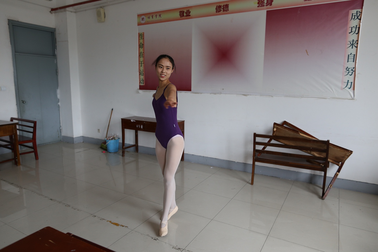 图片[352]-大西瓜爱牙膏-早期作品-W018 舞蹈家8-紫色 [376P] – 速更版-美库