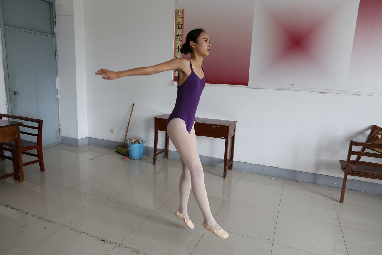 图片[359]-大西瓜爱牙膏-早期作品-W018 舞蹈家8-紫色 [376P] – 速更版-美库