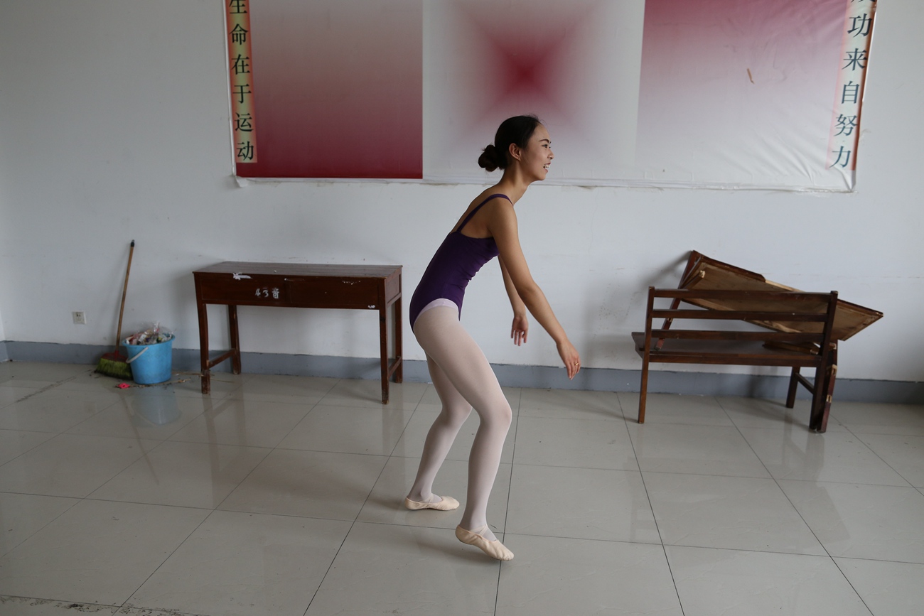 图片[365]-大西瓜爱牙膏-早期作品-W018 舞蹈家8-紫色 [376P] – 速更版-美库