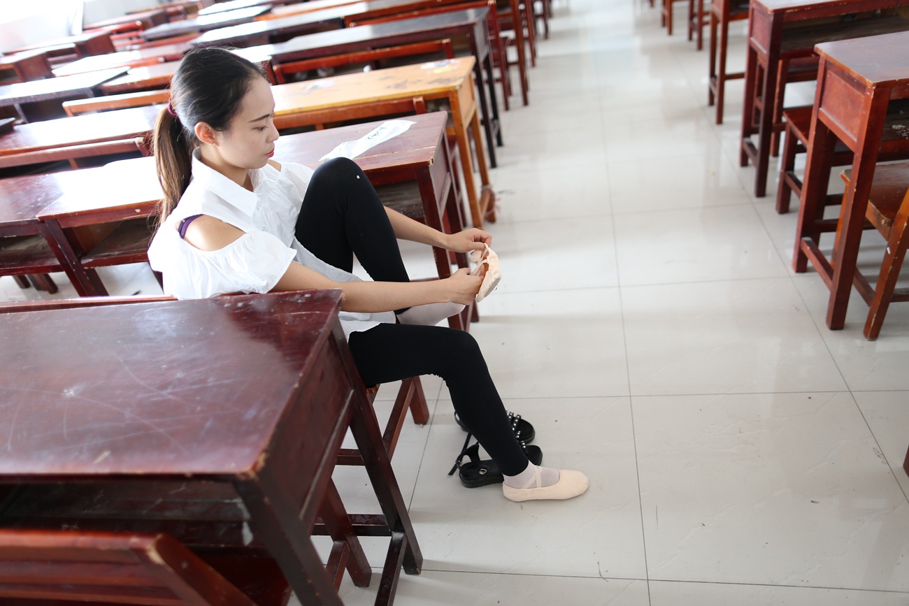 图片[377]-大西瓜爱牙膏-早期作品-W018 舞蹈家8-紫色 [376P] – 速更版-美库