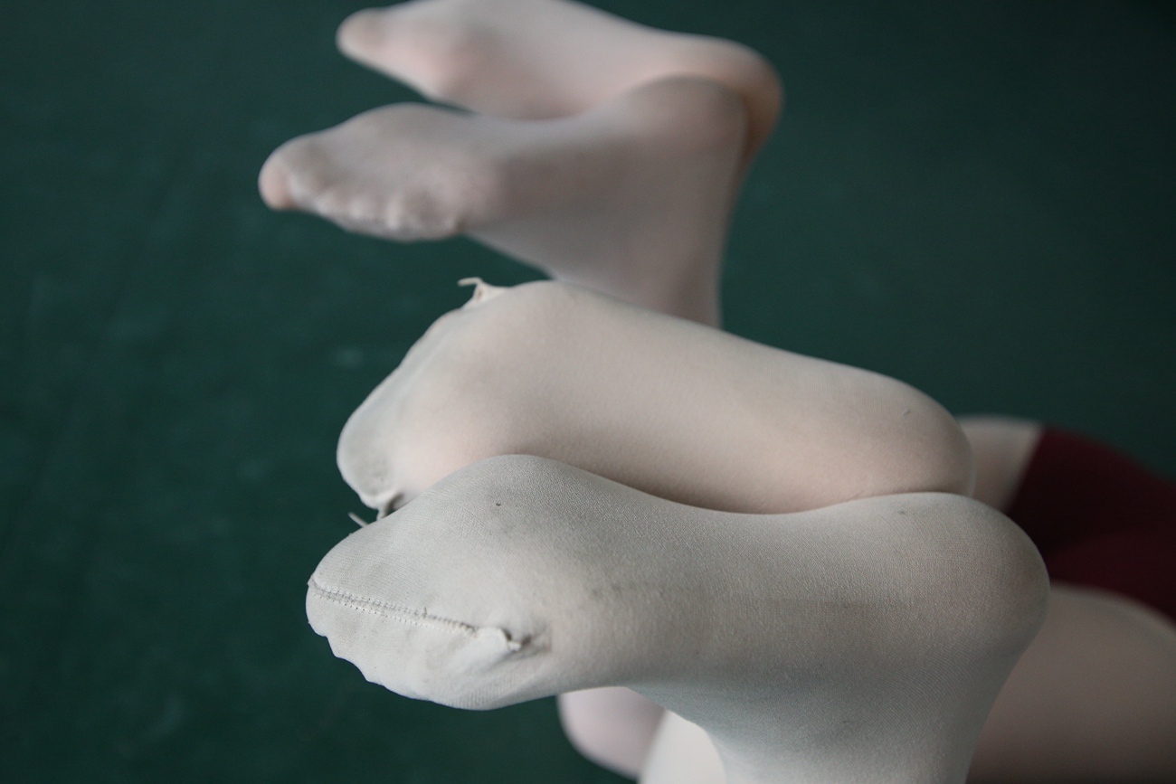 图片[484]-大西瓜爱牙膏-早期作品-W019 舞蹈家9-双红衣少女 [590P] – 速更版-美库