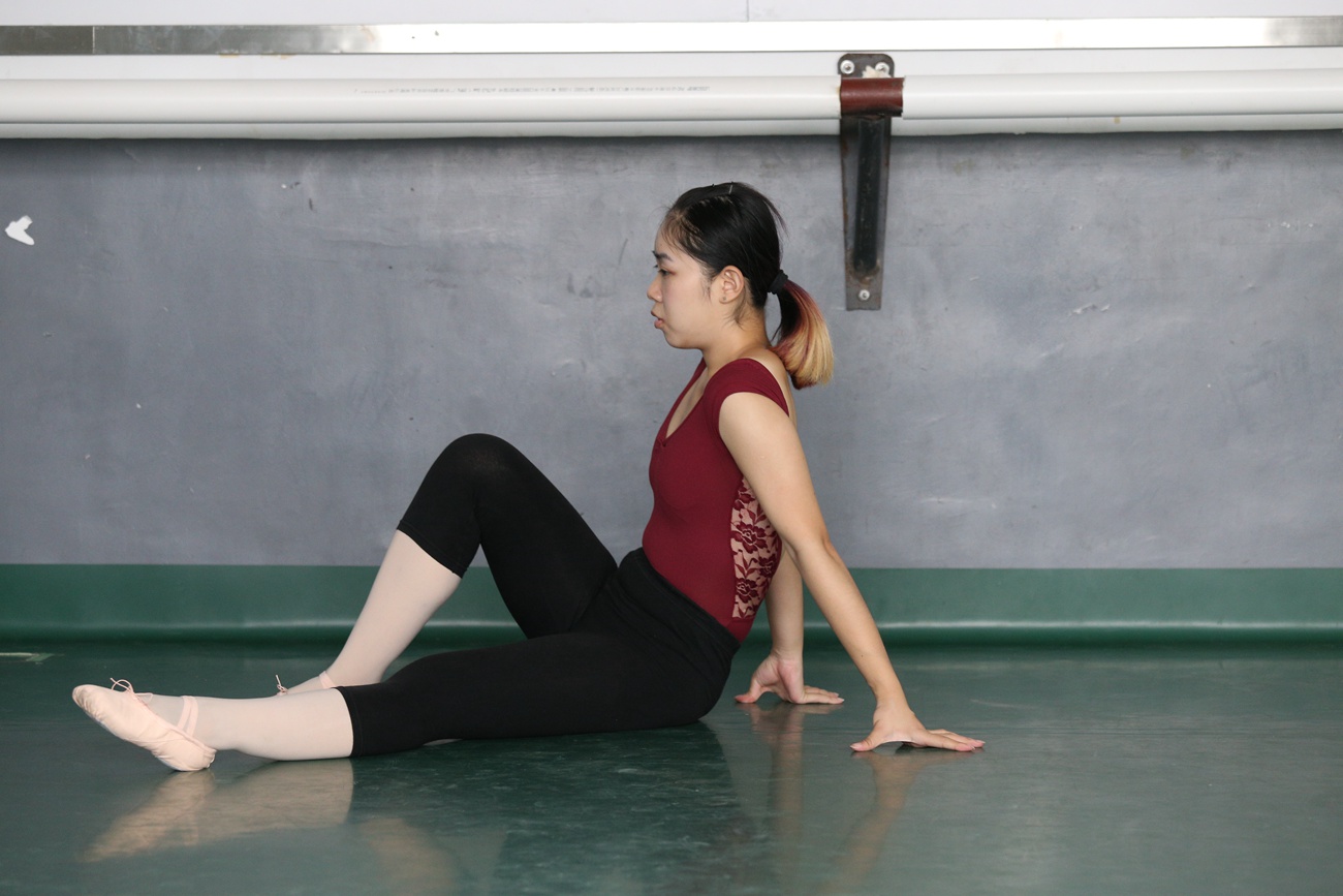 图片[584]-大西瓜爱牙膏-早期作品-W019 舞蹈家9-双红衣少女 [590P] – 速更版-美库