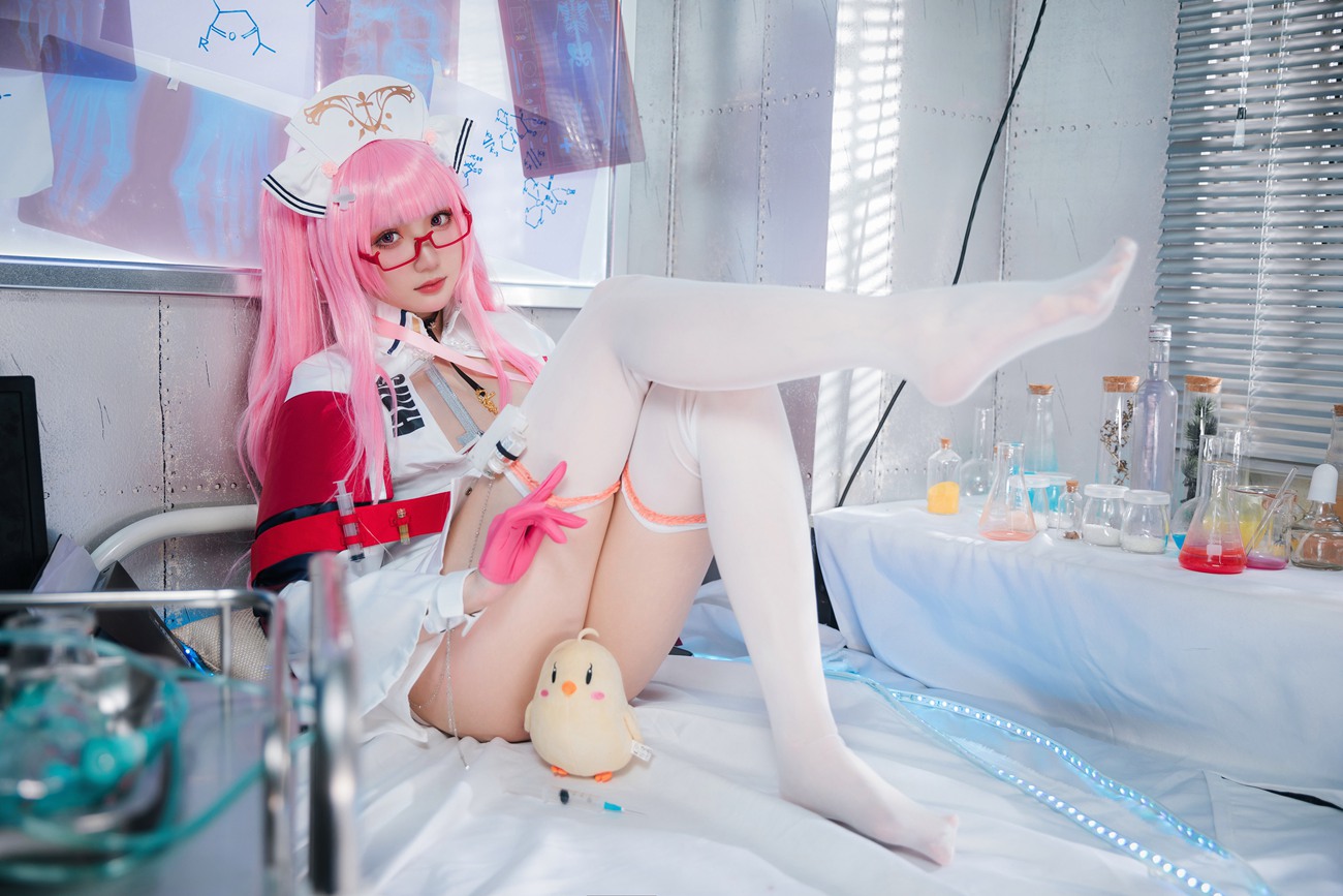 图片[17]-Coser瓜希酱福利 – 英仙座护士 [20P] – 速更版-美库