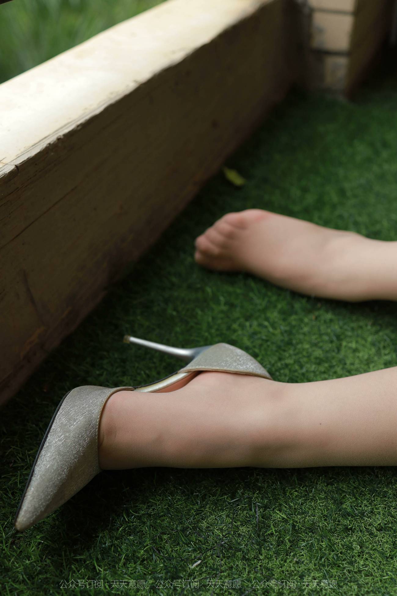 图片[36]-[IESS异思趣向] 耽丝 210923 星星的碎花裙 [77P] – 速更版-美库