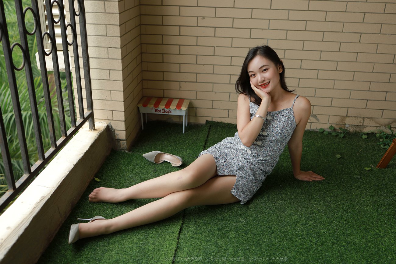 图片[40]-[IESS异思趣向] 耽丝 210923 星星的碎花裙 [77P] – 速更版-美库