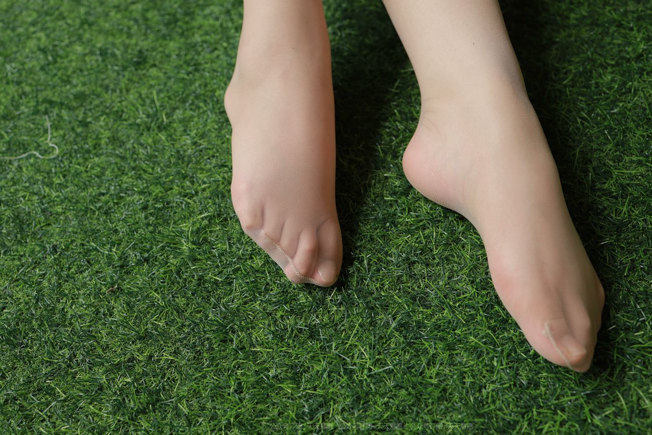 图片[68]-[IESS异思趣向] 耽丝 210923 星星的碎花裙 [77P] – 速更版-美库