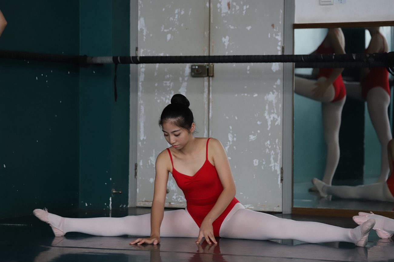 图片[23]-大西瓜爱牙膏-早期作品-W020 舞蹈家-红色 [669P] – 速更版-美库