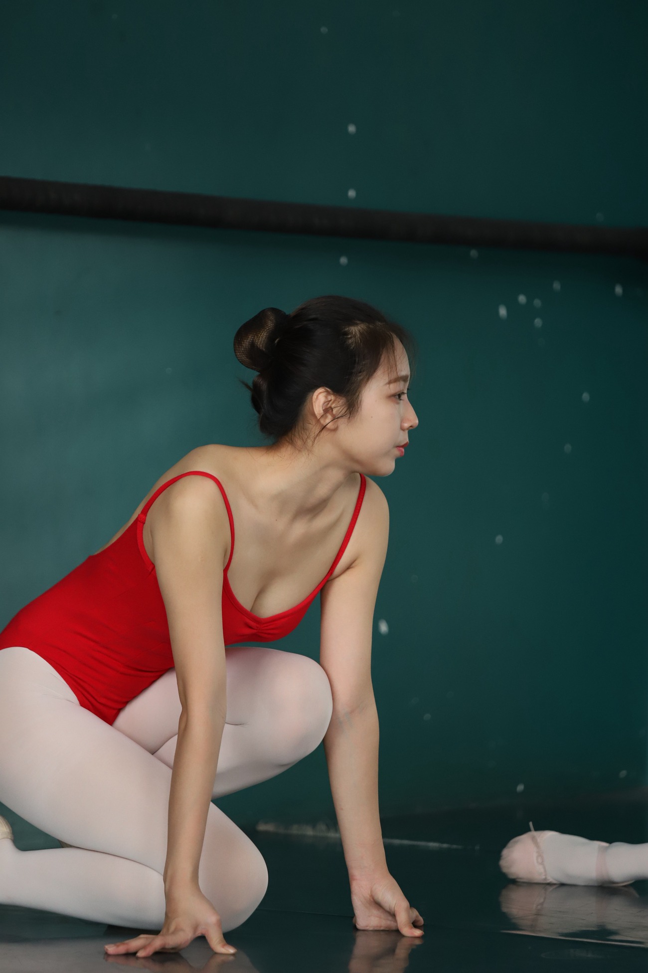 图片[28]-大西瓜爱牙膏-早期作品-W020 舞蹈家-红色 [669P] – 速更版-美库