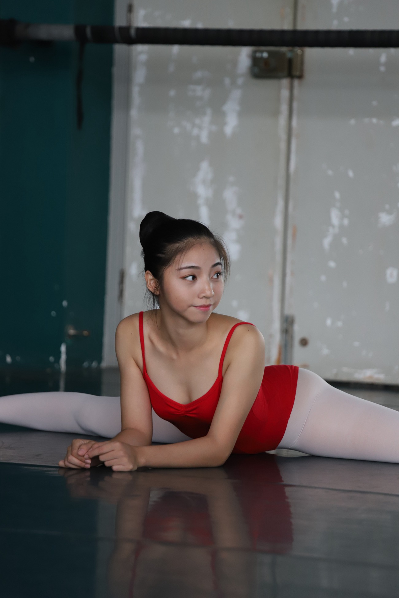 图片[29]-大西瓜爱牙膏-早期作品-W020 舞蹈家-红色 [669P] – 速更版-美库