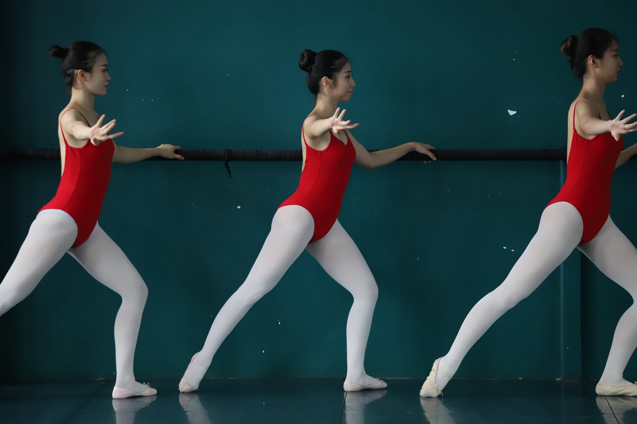 图片[175]-大西瓜爱牙膏-早期作品-W020 舞蹈家-红色 [669P] – 速更版-美库