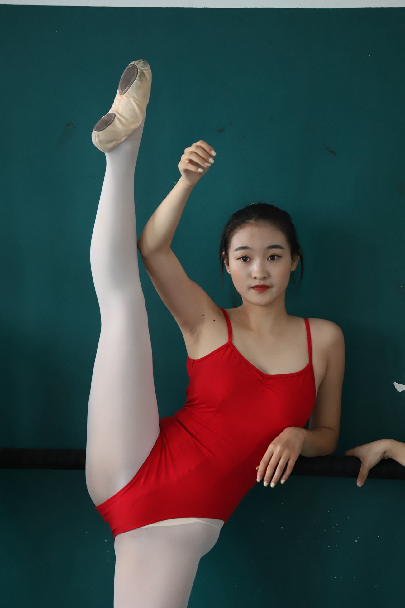 图片[244]-大西瓜爱牙膏-早期作品-W020 舞蹈家-红色 [669P] – 速更版-美库