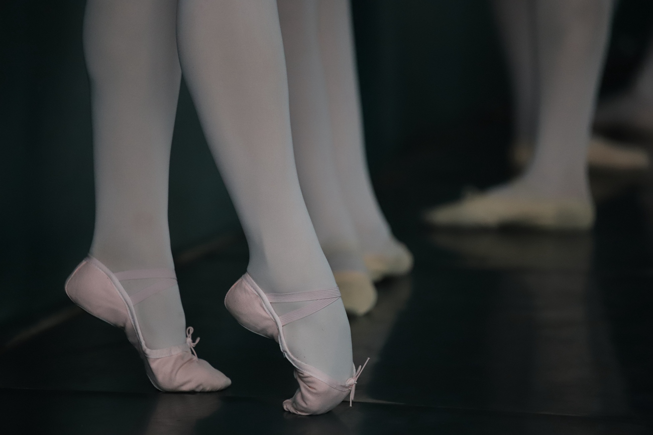 图片[337]-大西瓜爱牙膏-早期作品-W020 舞蹈家-红色 [669P] – 速更版-美库