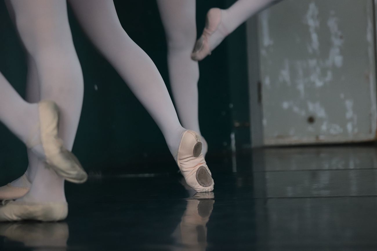 图片[350]-大西瓜爱牙膏-早期作品-W020 舞蹈家-红色 [669P] – 速更版-美库