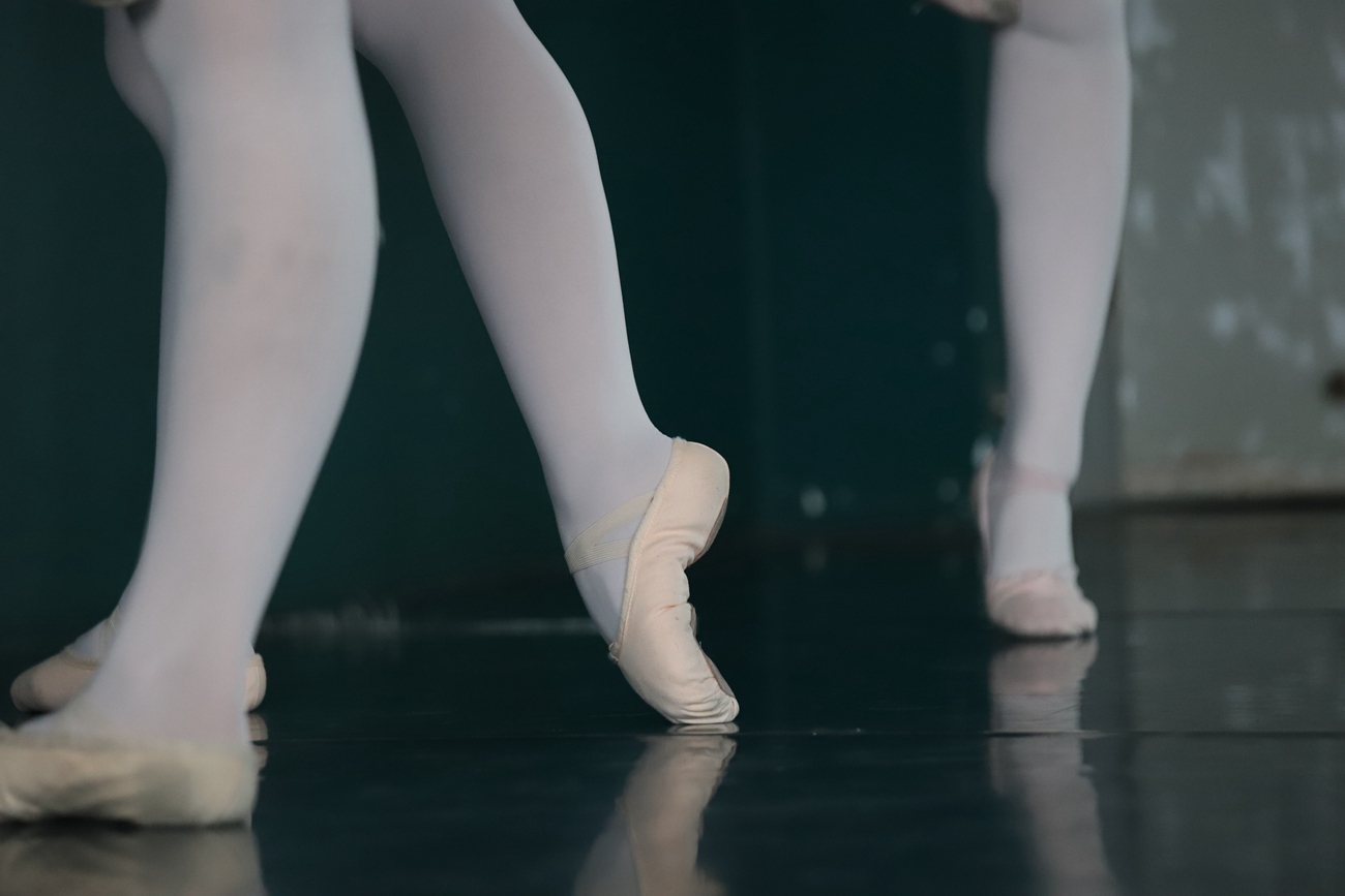 图片[352]-大西瓜爱牙膏-早期作品-W020 舞蹈家-红色 [669P] – 速更版-美库