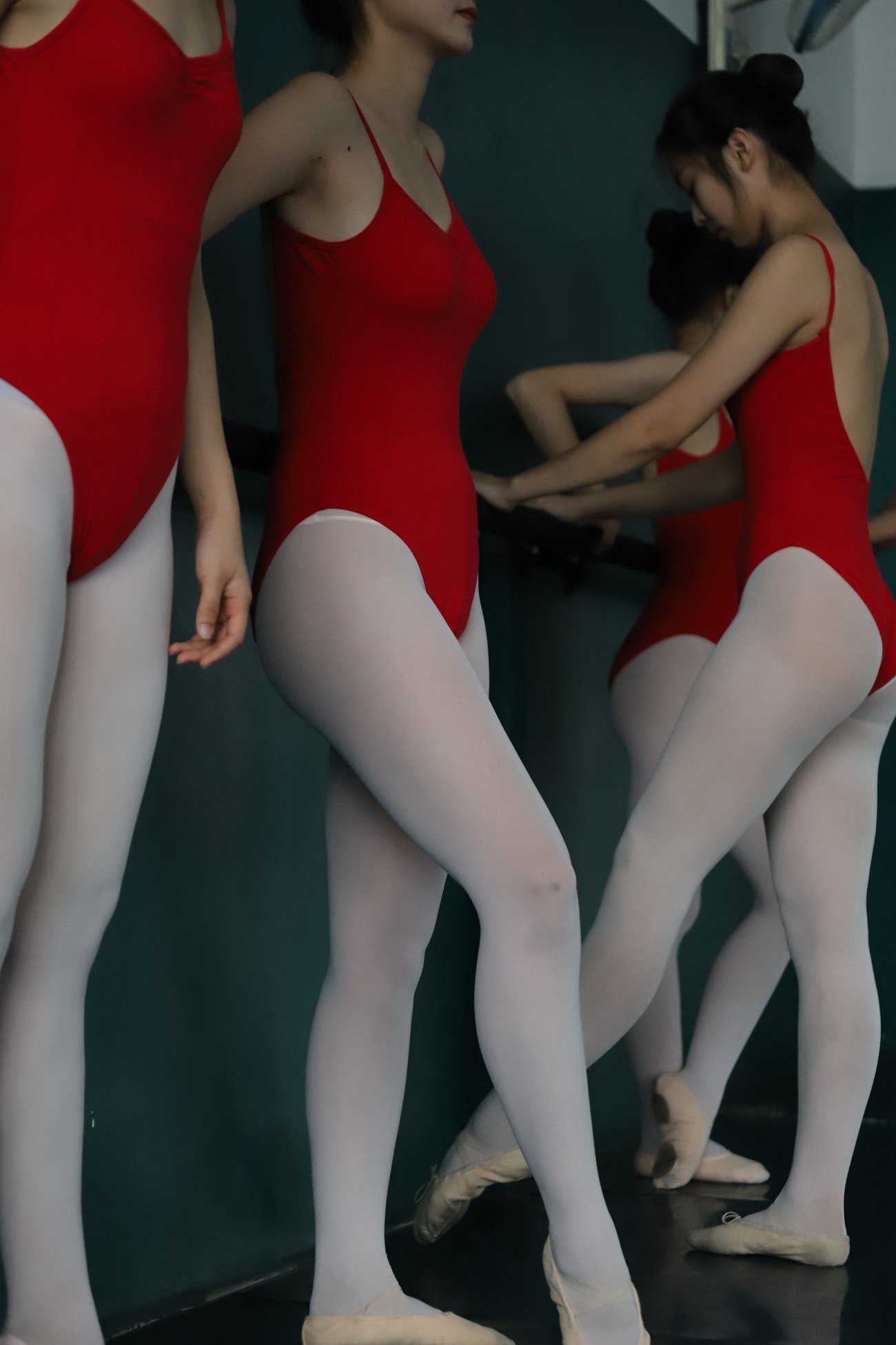 图片[367]-大西瓜爱牙膏-早期作品-W020 舞蹈家-红色 [669P] – 速更版-美库