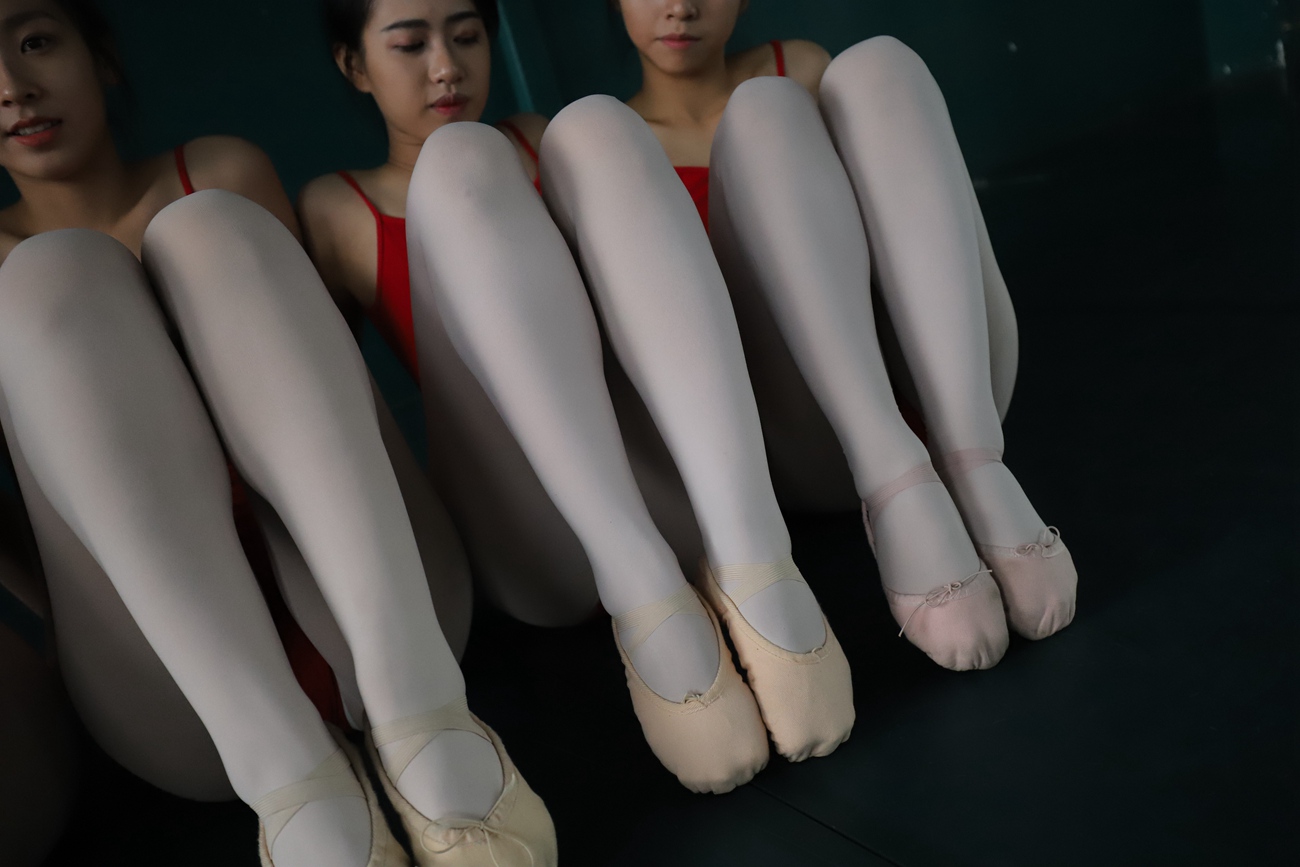 图片[456]-大西瓜爱牙膏-早期作品-W020 舞蹈家-红色 [669P] – 速更版-美库