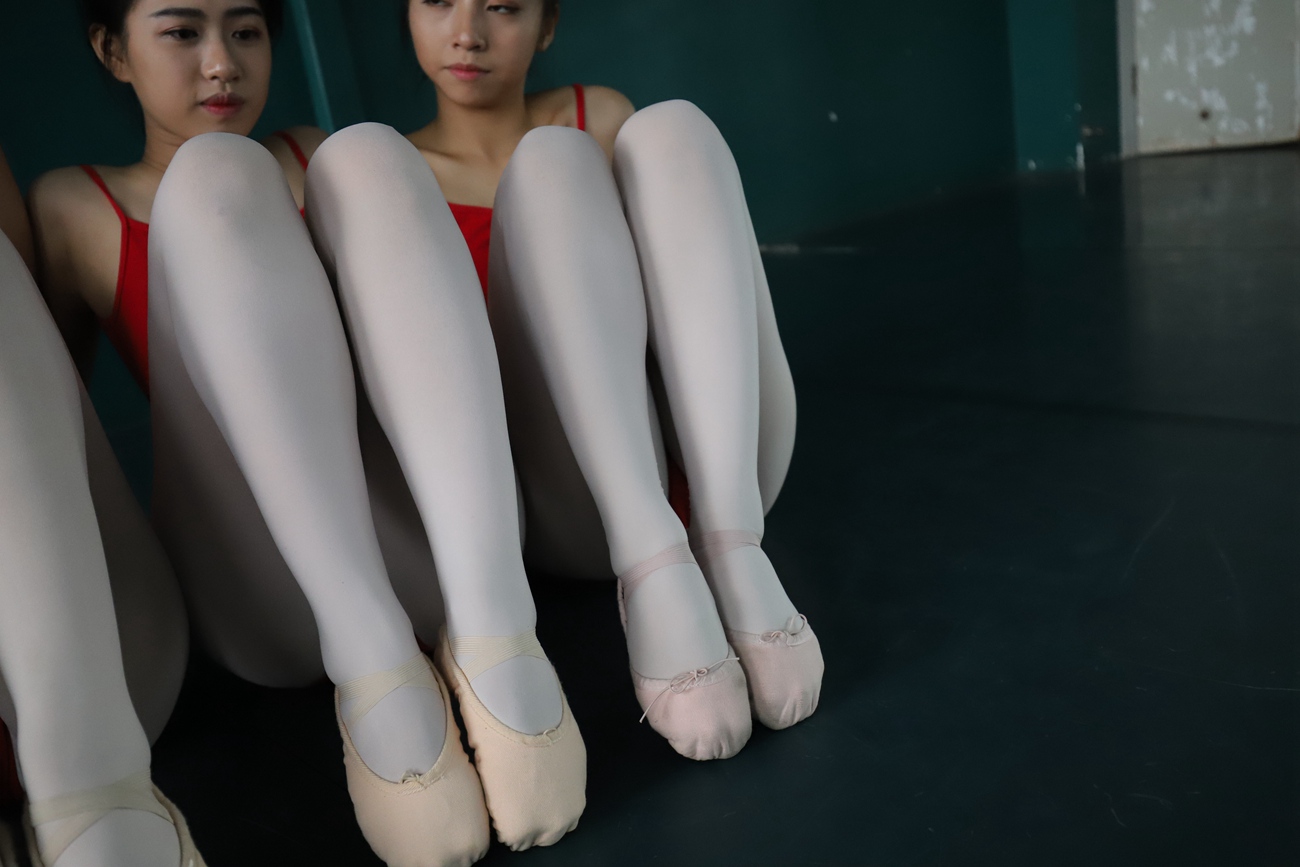 图片[457]-大西瓜爱牙膏-早期作品-W020 舞蹈家-红色 [669P] – 速更版-美库