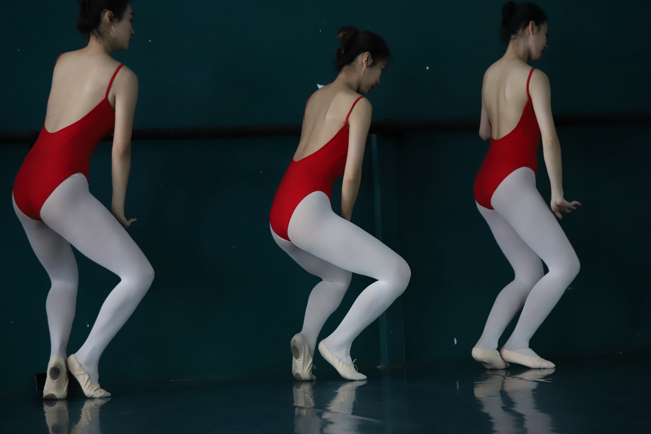 图片[635]-大西瓜爱牙膏-早期作品-W020 舞蹈家-红色 [669P] – 速更版-美库