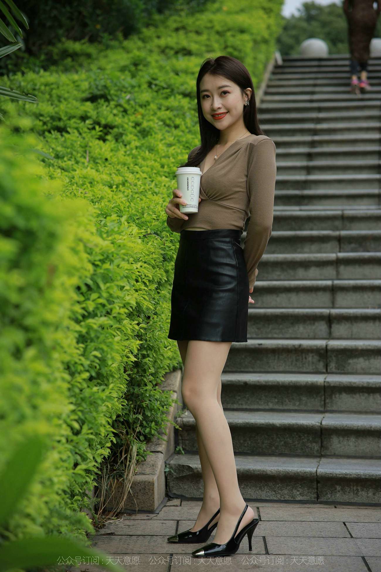 图片[24]-[IESS异思趣向] 2021.10.07 丝享家940：小婕《公园偶遇》[89P] – 速更版-美库