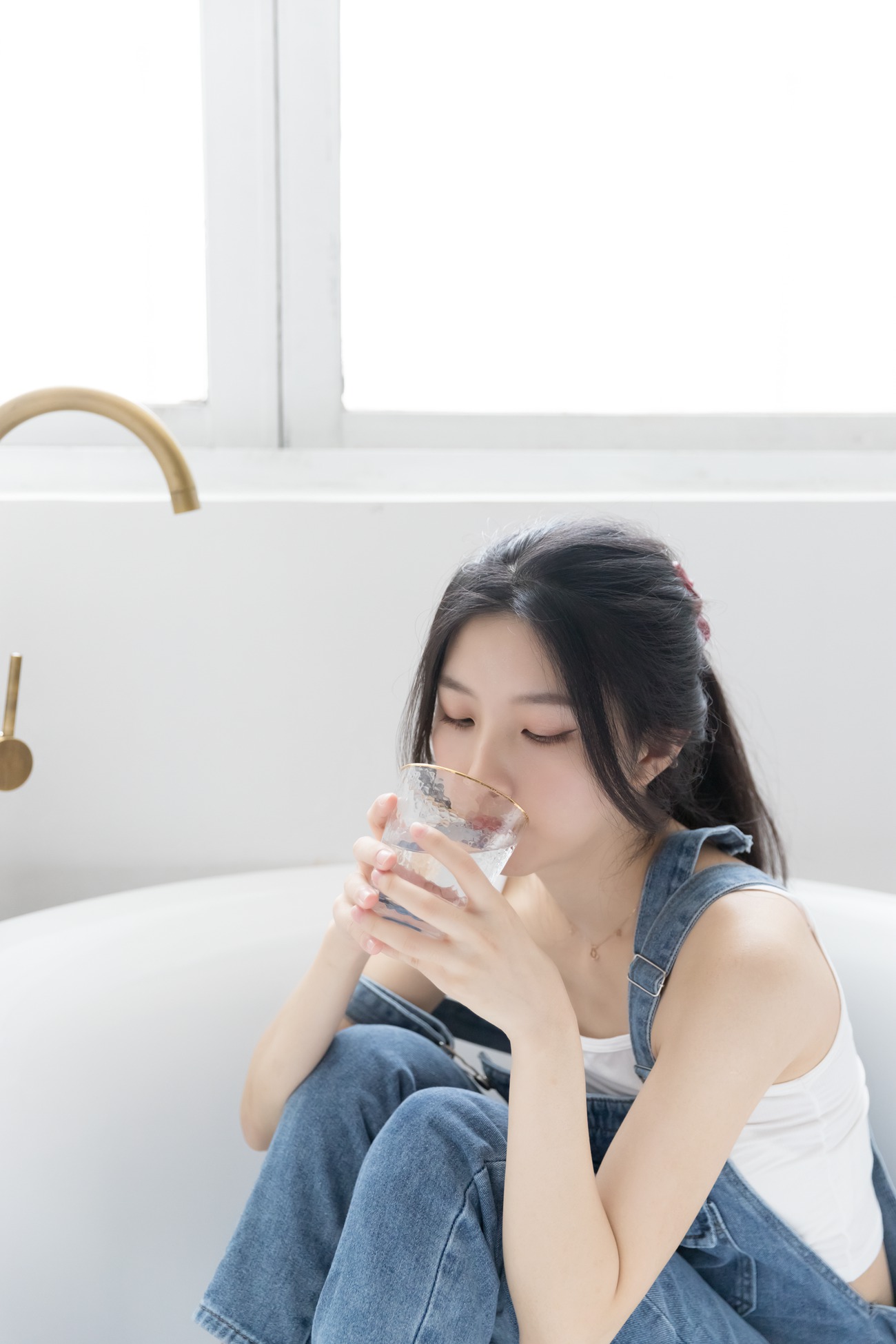 图片[19]-[YITUYU艺图语] 2021.04.21 蓝色牛仔裤 小铟 [25P] – 速更版-美库