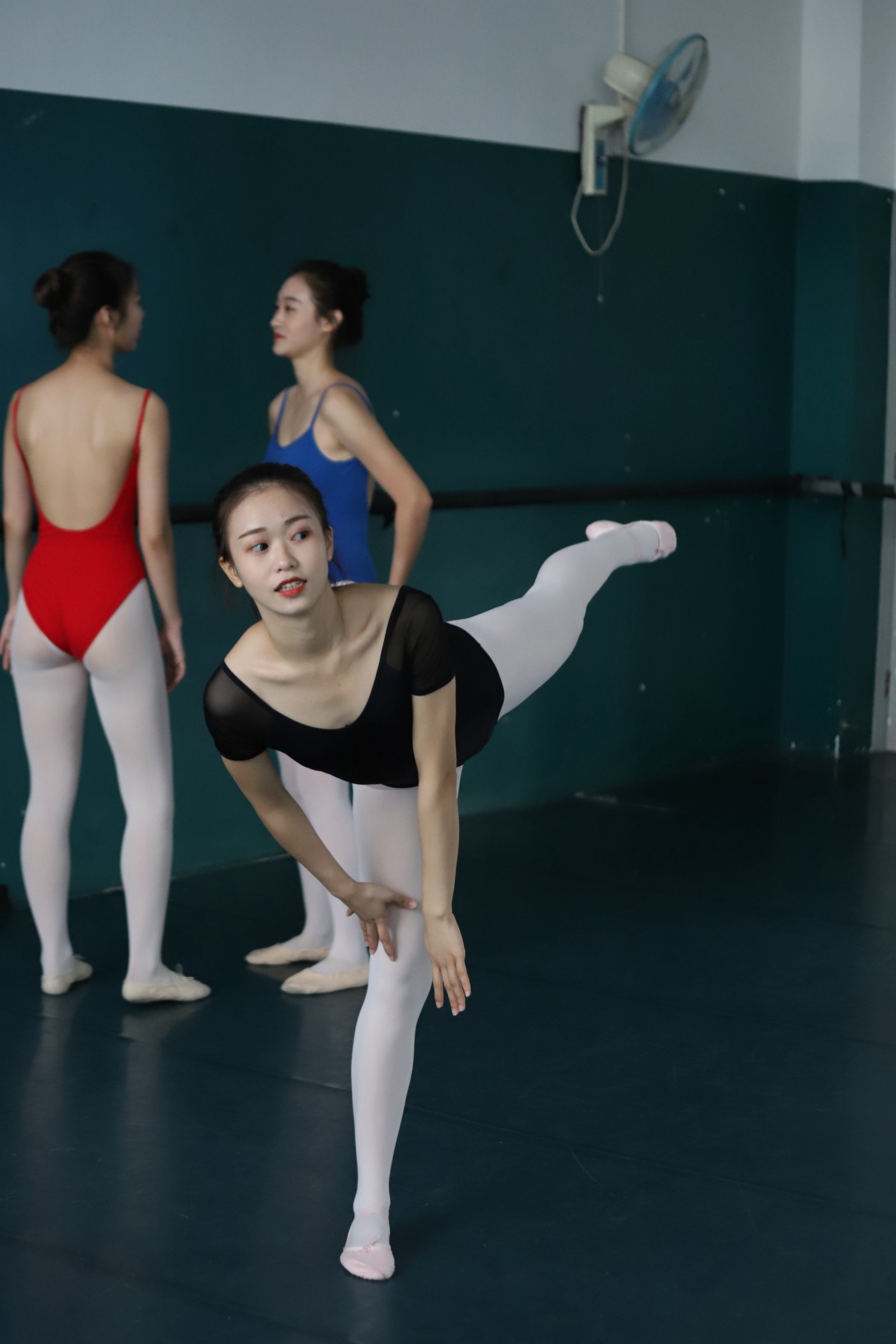 图片[29]-大西瓜爱牙膏-早期作品-W022 舞蹈家-五人场 (1) [324P] – 速更版-美库