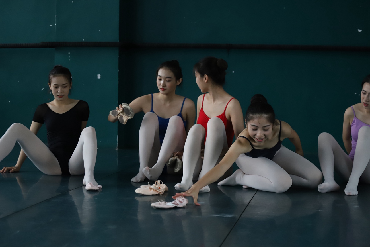 图片[129]-大西瓜爱牙膏-早期作品-W022 舞蹈家-五人场 (2) [325P] – 速更版-美库