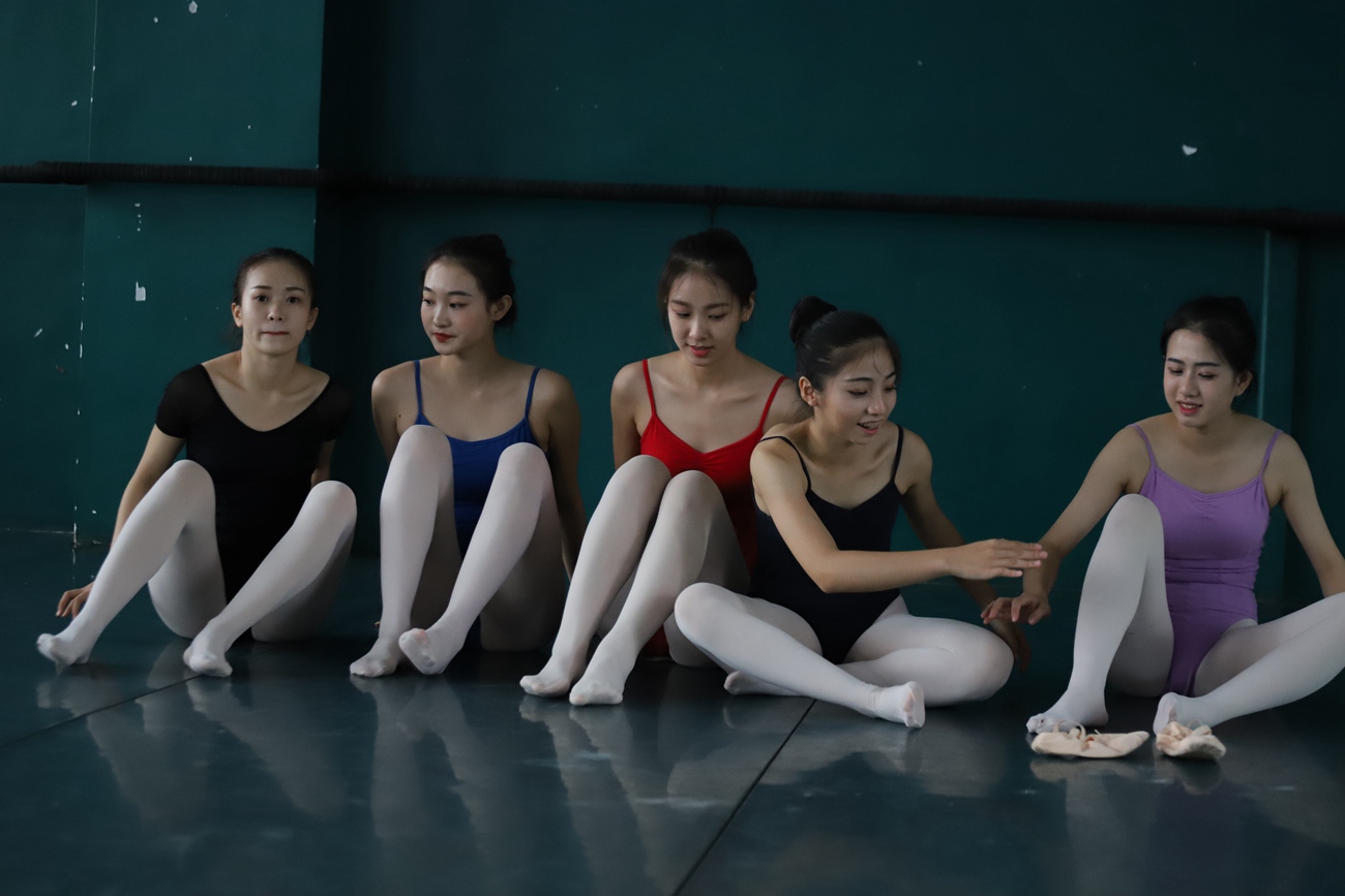 图片[134]-大西瓜爱牙膏-早期作品-W022 舞蹈家-五人场 (2) [325P] – 速更版-美库