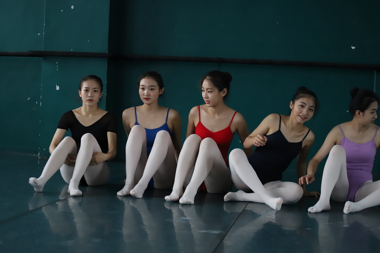 图片[135]-大西瓜爱牙膏-早期作品-W022 舞蹈家-五人场 (2) [325P] – 速更版-美库