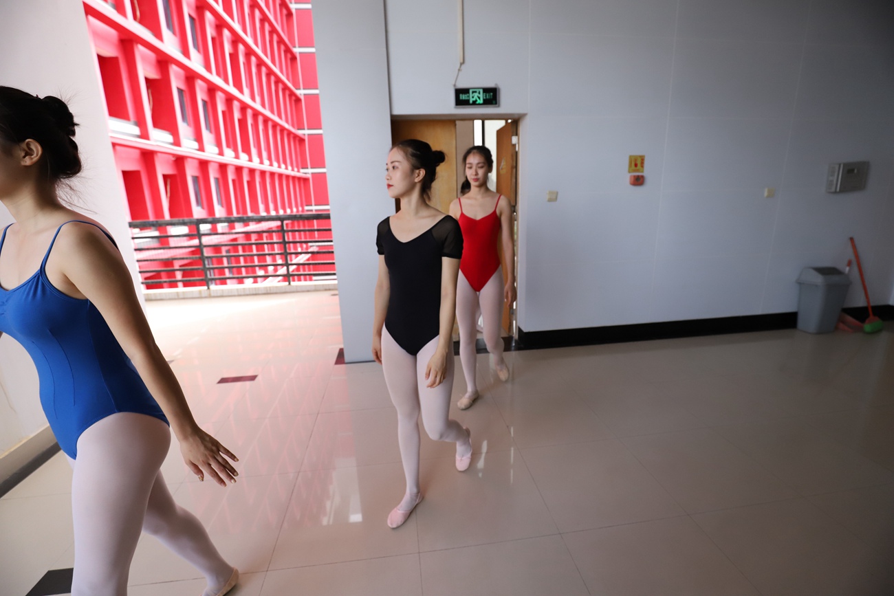 图片[211]-大西瓜爱牙膏-早期作品-W022 舞蹈家-五人场 (1) [324P] – 速更版-美库