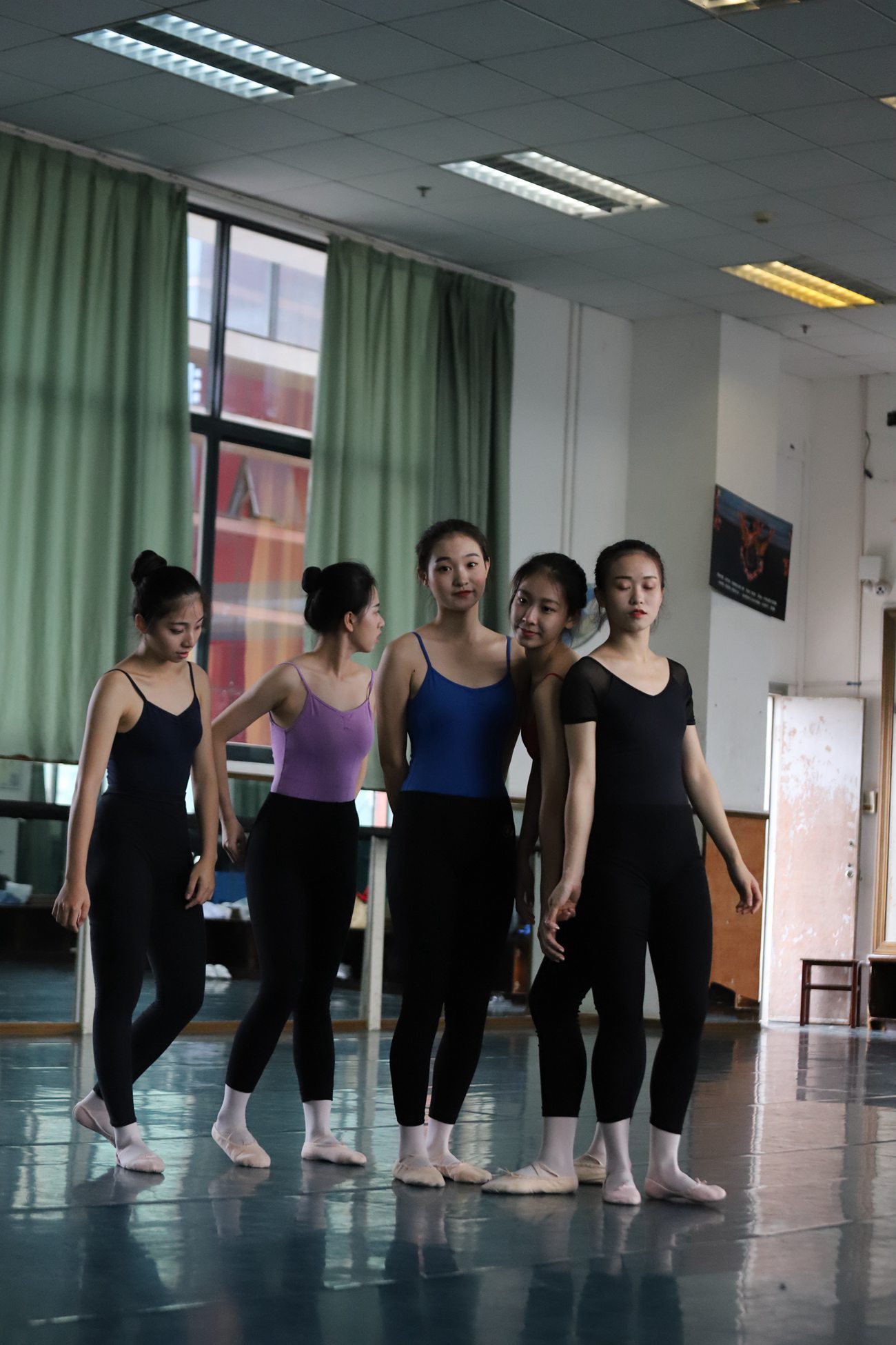 图片[273]-大西瓜爱牙膏-早期作品-W022 舞蹈家-五人场 (2) [325P] – 速更版-美库