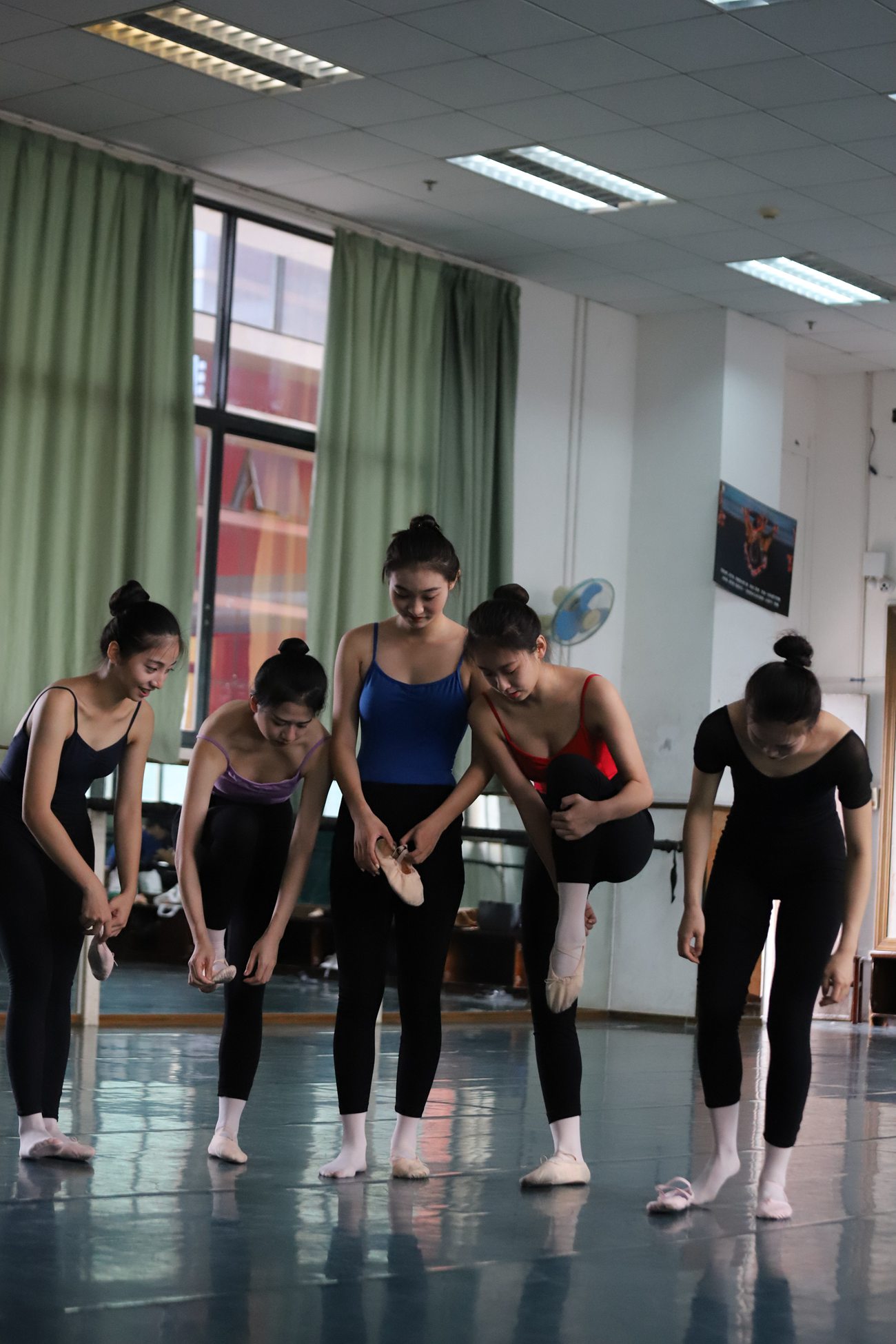 图片[281]-大西瓜爱牙膏-早期作品-W022 舞蹈家-五人场 (2) [325P] – 速更版-美库