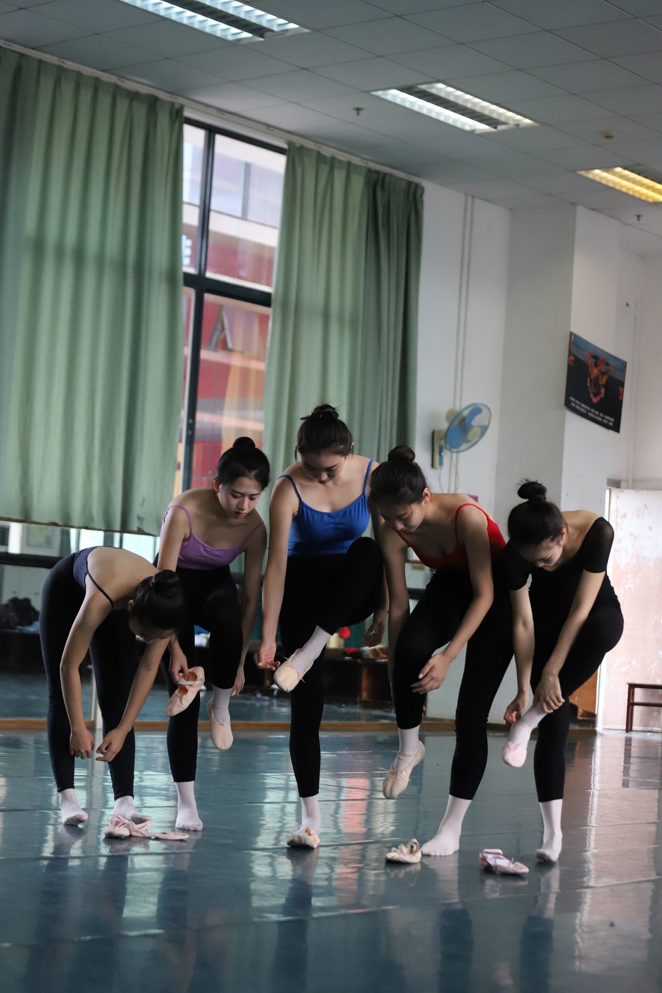 图片[284]-大西瓜爱牙膏-早期作品-W022 舞蹈家-五人场 (2) [325P] – 速更版-美库