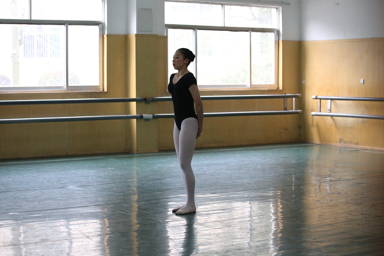 图片[20]-大西瓜爱牙膏-早期作品-W023 舞蹈家-意外发现 [80P] – 速更版-美库