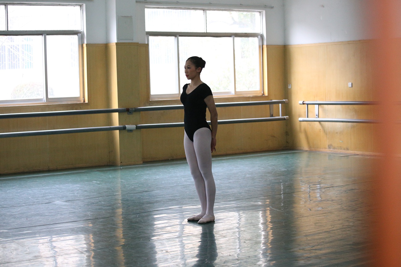 图片[29]-大西瓜爱牙膏-早期作品-W023 舞蹈家-意外发现 [80P] – 速更版-美库