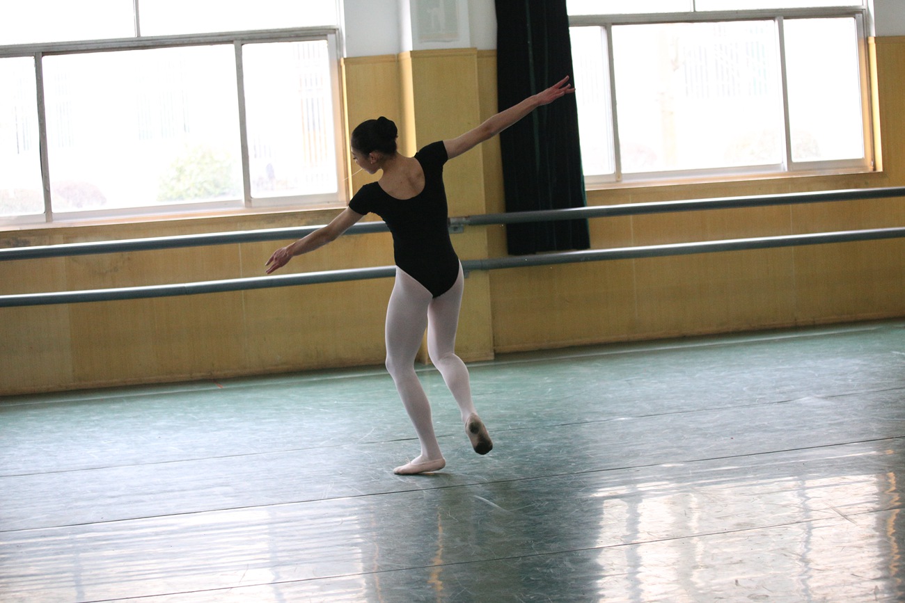 图片[58]-大西瓜爱牙膏-早期作品-W023 舞蹈家-意外发现 [80P] – 速更版-美库