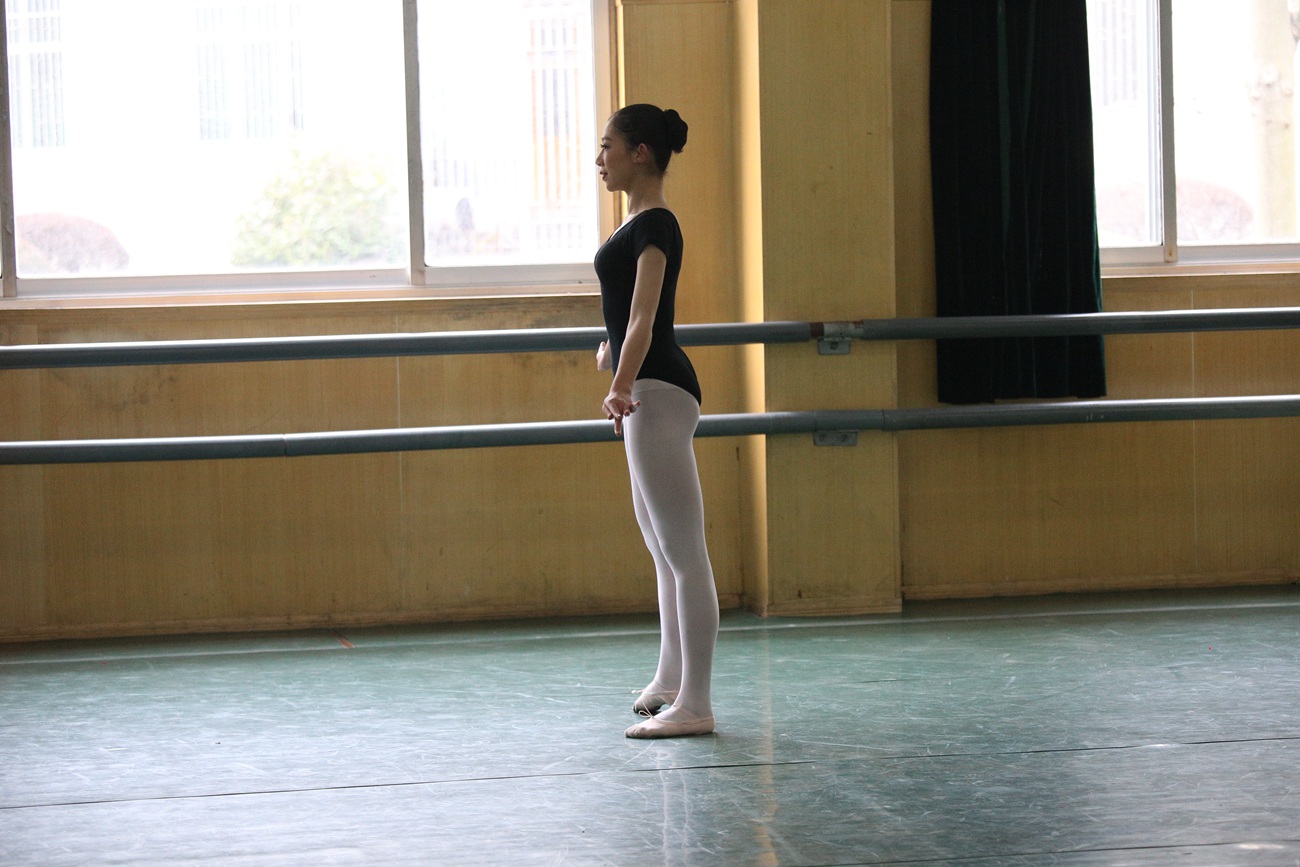 图片[66]-大西瓜爱牙膏-早期作品-W023 舞蹈家-意外发现 [80P] – 速更版-美库