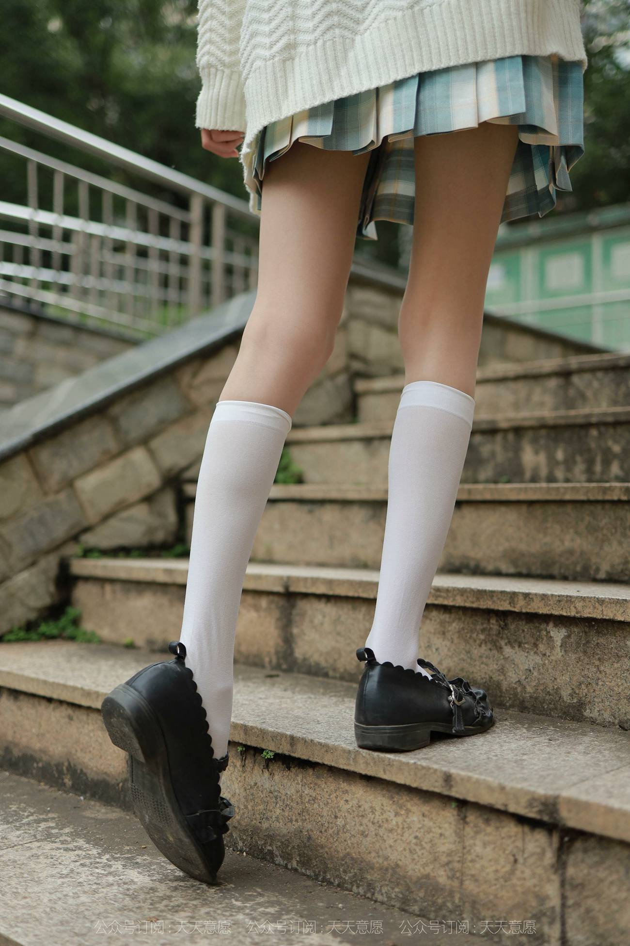 图片[14]-[IESS异思趣向] 耽丝 211013 团团的长腿JK装 [94P] – 速更版-美库