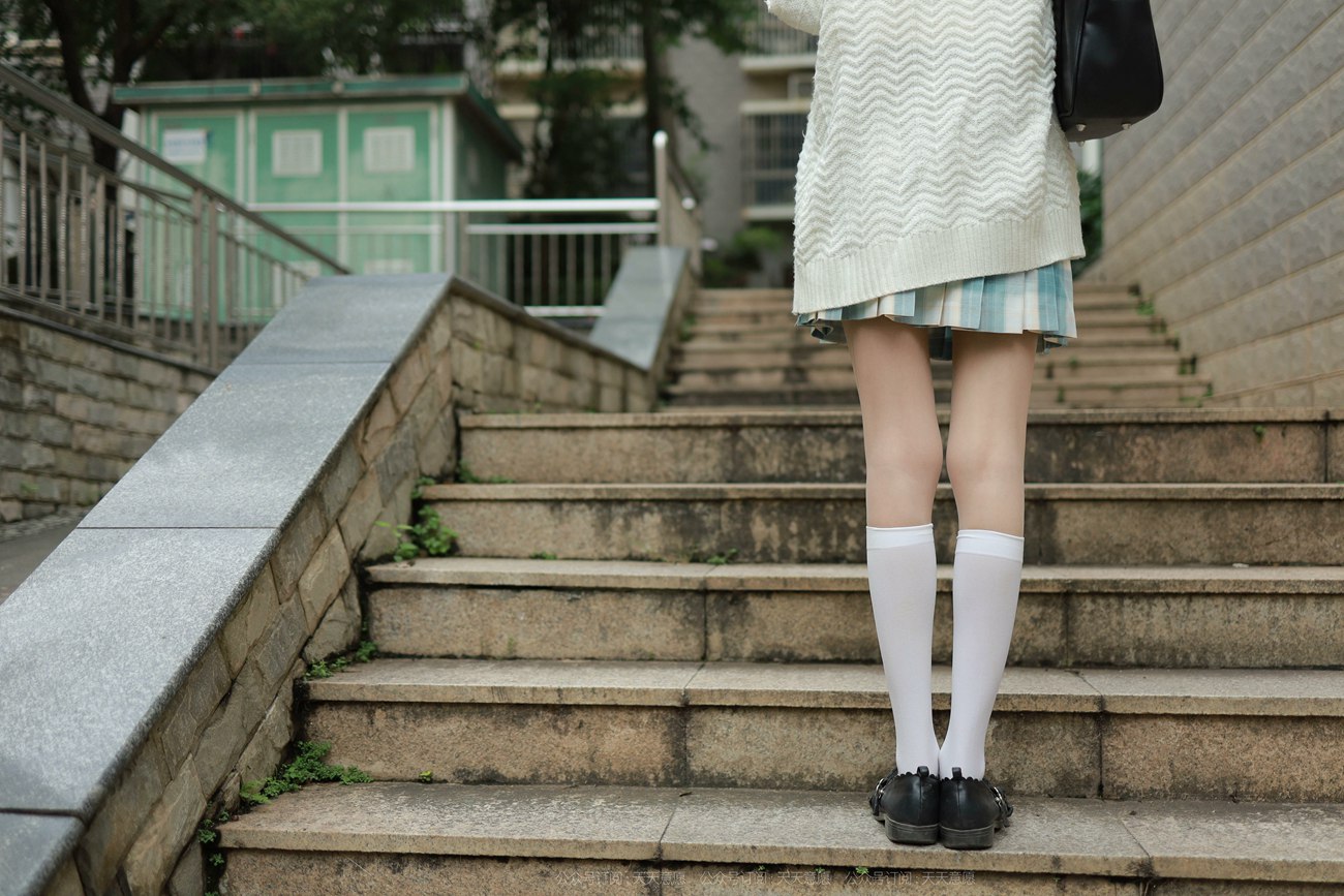 图片[15]-[IESS异思趣向] 耽丝 211013 团团的长腿JK装 [94P] – 速更版-美库