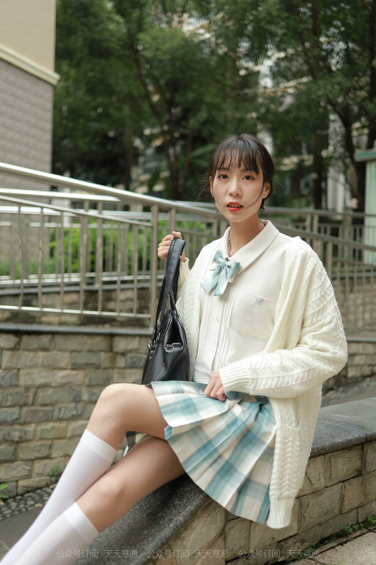 图片[33]-[IESS异思趣向] 耽丝 211013 团团的长腿JK装 [94P] – 速更版-美库