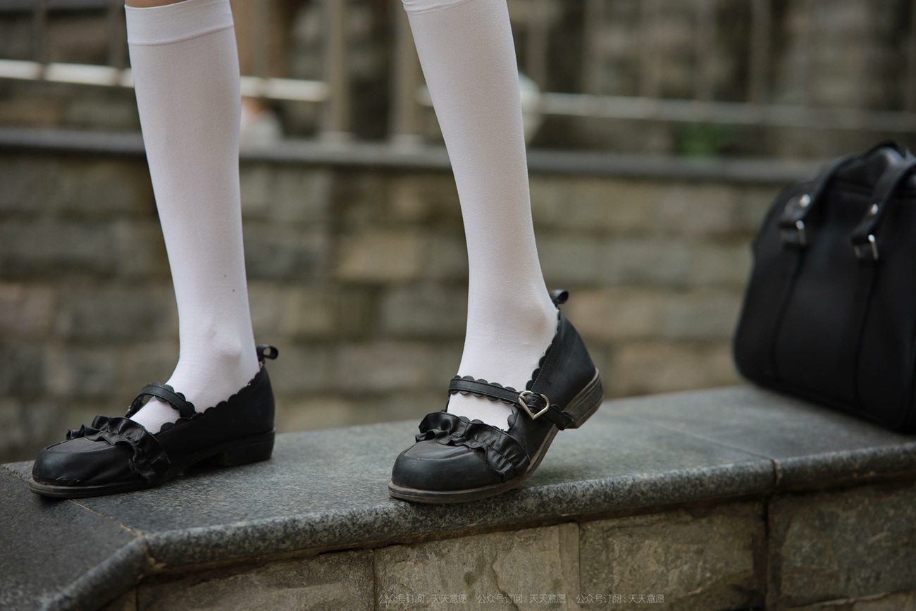 图片[51]-[IESS异思趣向] 耽丝 211013 团团的长腿JK装 [94P] – 速更版-美库