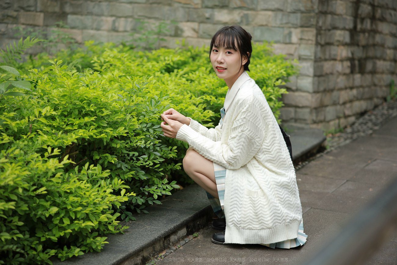 图片[89]-[IESS异思趣向] 耽丝 211013 团团的长腿JK装 [94P] – 速更版-美库