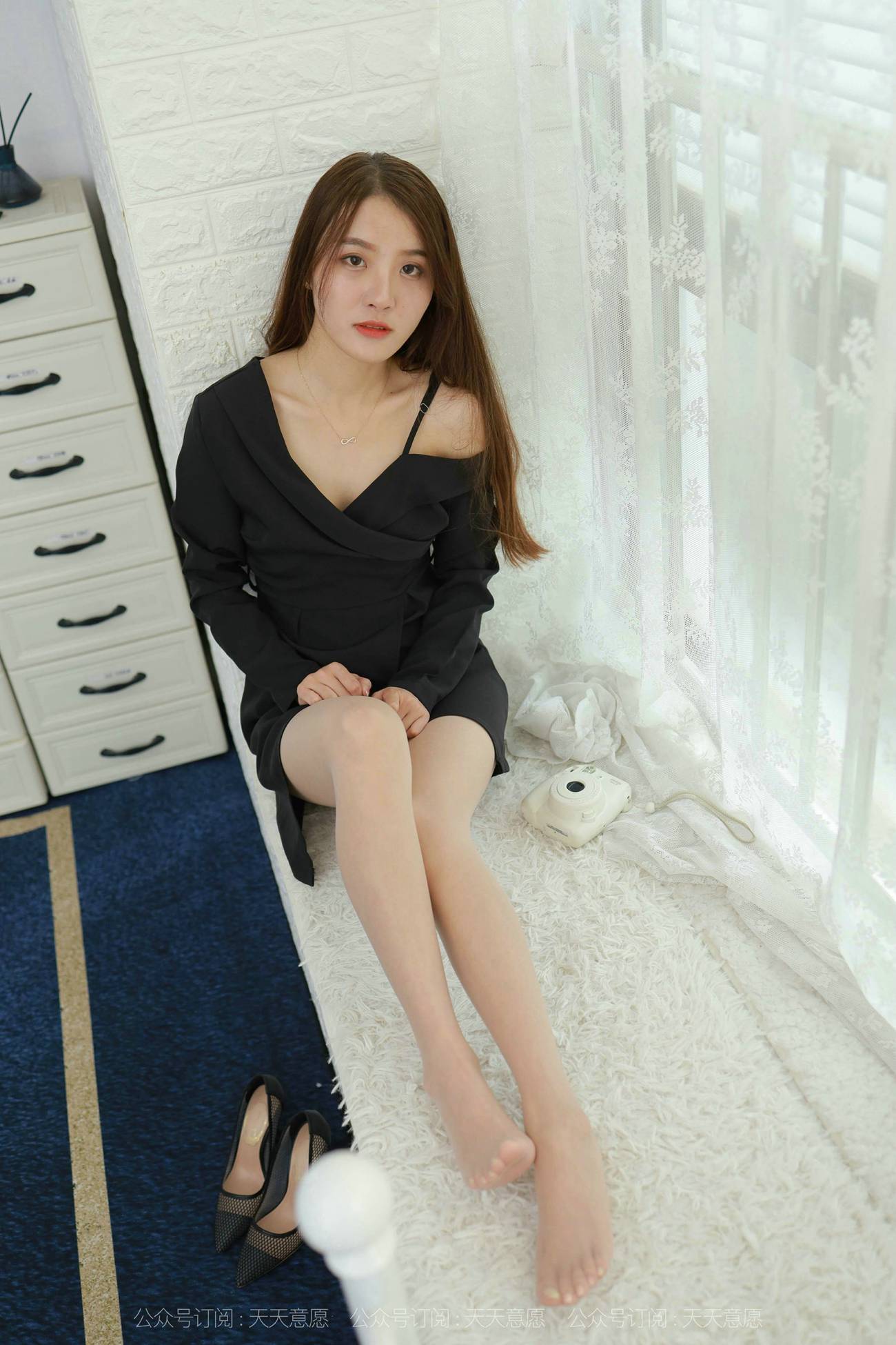 图片[44]-[IESS异思趣向] 2021.10.12 丝享家945：婉苹《姓感露肩短裙》[94P] – 速更版-美库