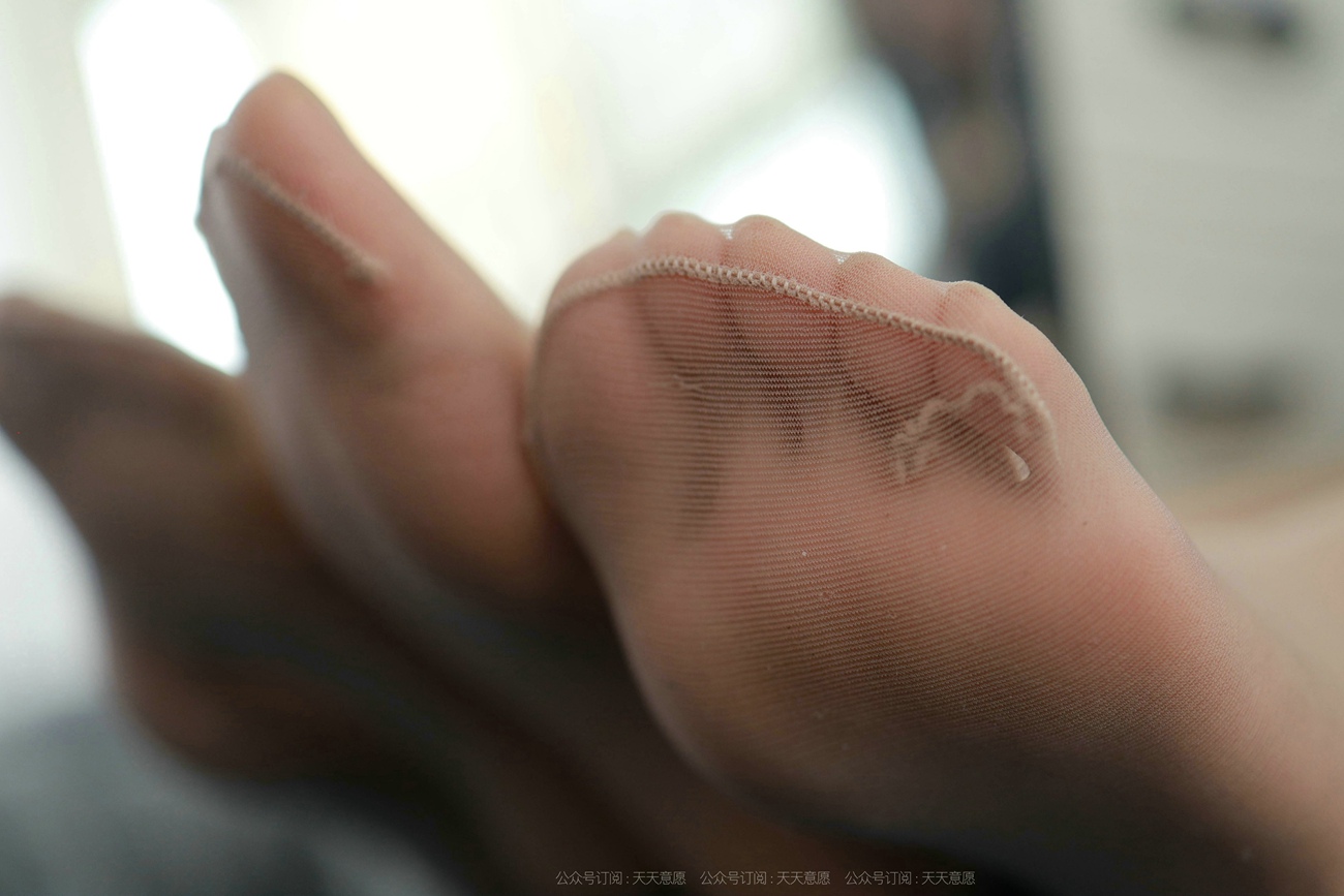 图片[90]-[IESS异思趣向] 2021.10.12 丝享家945：婉苹《姓感露肩短裙》[94P] – 速更版-美库