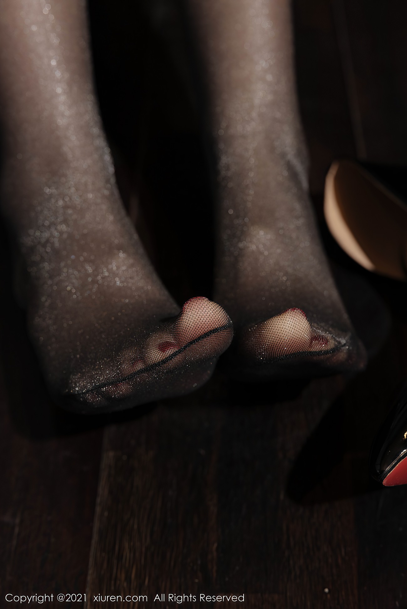 图片[62]-[XiuRen秀人网] 2021.12.17 No.4355 美桃酱 黑丝美腿[65P] – 速更版-美库